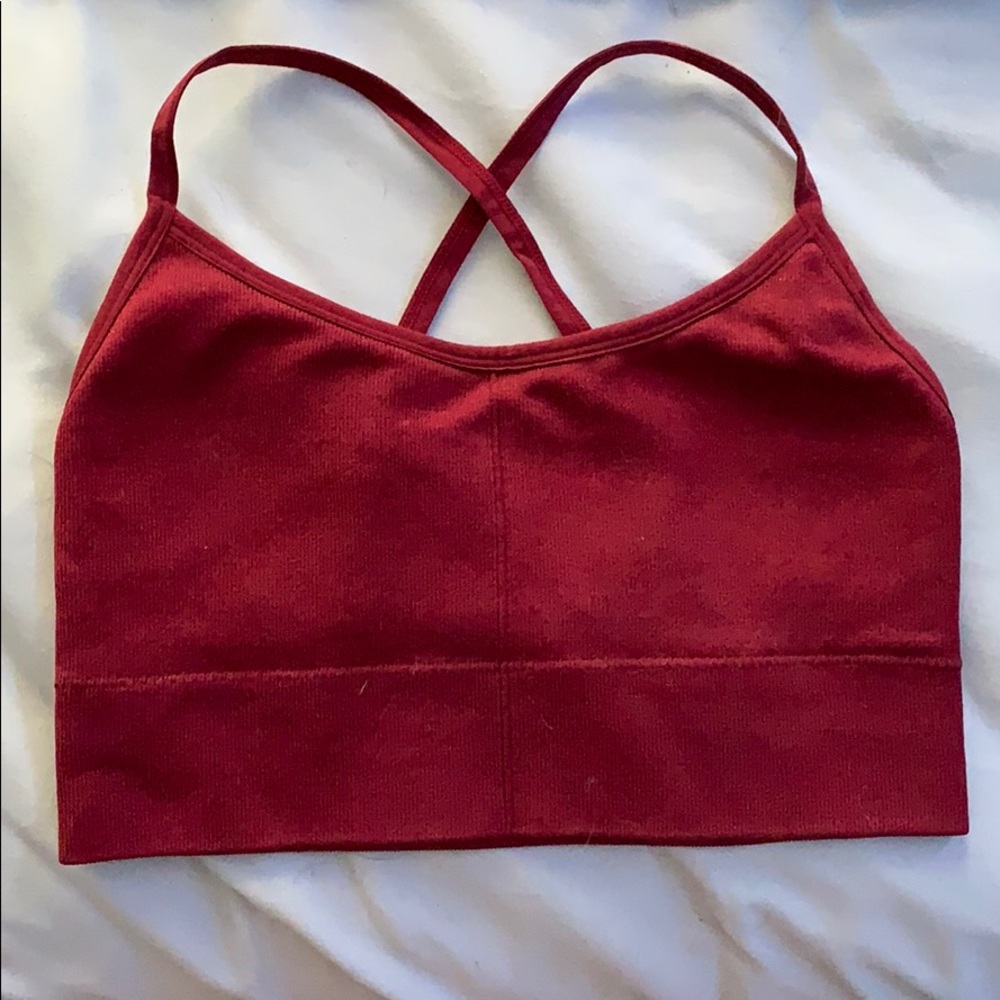 maroon crop top